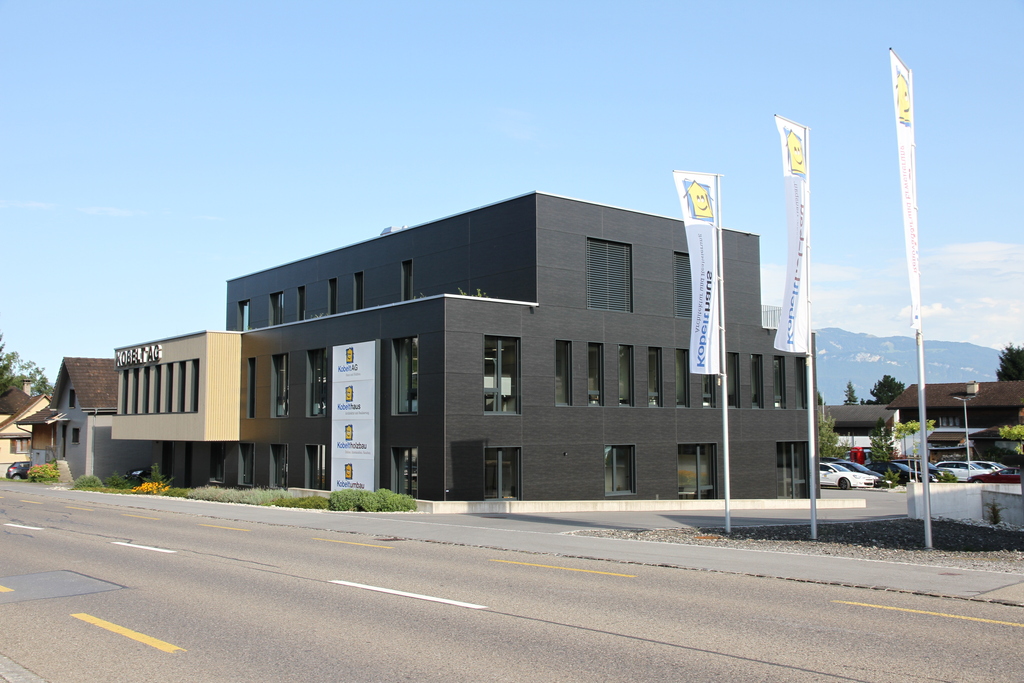 Kobelt AG Verwaltungsgebäude Strassenseite West